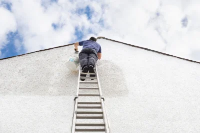Peinture extérieure à Sainte-Agathe-la-Bouteresse — façades et ravalement